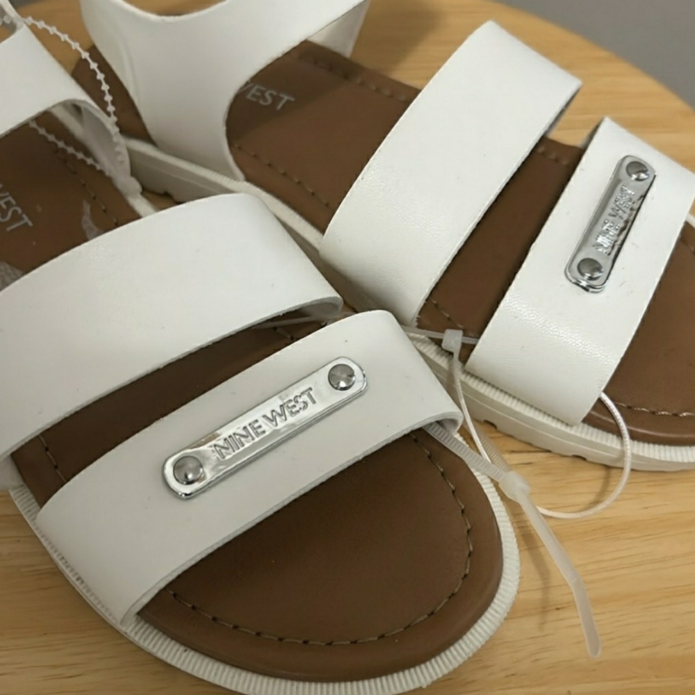 Nine West Kids White Sandals, Sz 12, Nwt - Picture 2 of 4